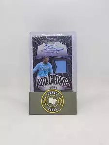 Tarjeta autografiada de Yaya Touré (Man City) 25/11 Obsidian 2023-2024 - Imagen 1 de 2