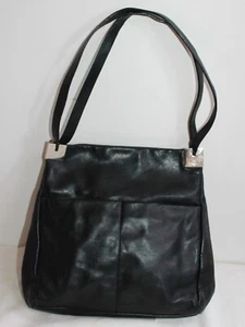 BOLSO DE MANO/BOLSO DE HOMBRO DKNY DE CUERO NEGRO CON HERRAJES CUADRADOS DE DISEÑADOR EN RELIEVE - Imagen 1 de 9