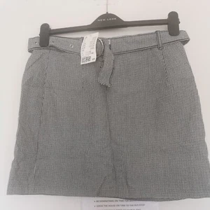 Women Skirt - Picture 1 of 3