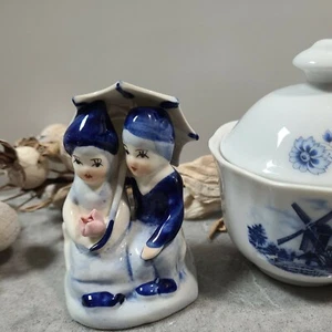Unique Hand Painted Delft Blue Figurine With Umbrella - Picture 1 of 8