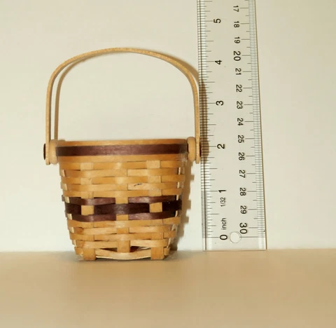 Mapletree Miniature Wicker Basket With Handle- 4 Inches High Cover