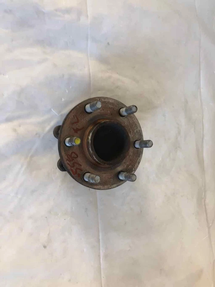 2005 - 2012 NISSAN PATHFINDER LE Front Driver Wheel Hub Bearing Left 4.0L 4x2 - Image 1 of 4