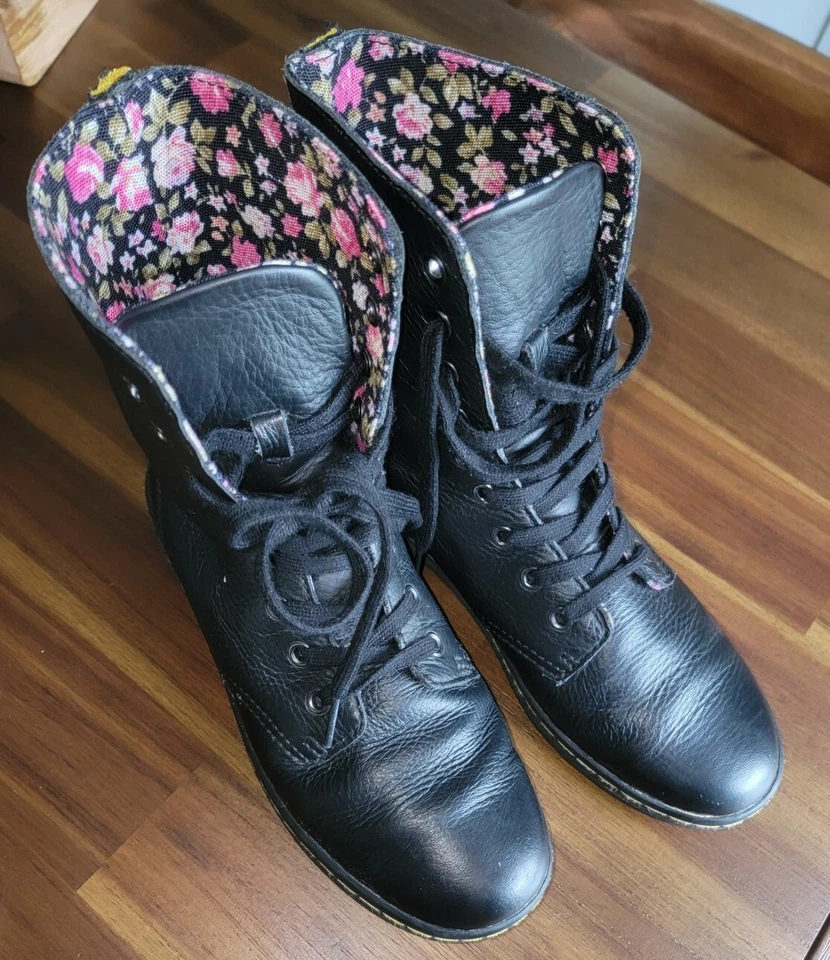 Dr Martens Stratford WomensSz 8 Boots Black Leather Floral Lining High Lace Up  - Image 1 of 4