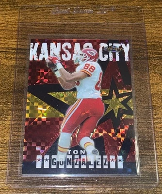 2004 Topps Finest #56 Tony Gonzalez Gold Xfractor /150 Kansas City Chiefs - Image 1 of 2