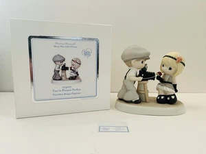 Figura de porcelana firmada Precious Moments "You're Picture Perfect" 123007 - Imagen 1 de 10