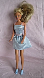 Vintage Barbie Puppe 1991 Kopf 1966 Körper TNT Höschen unten mit Barbie Kleid & Schuhe - Bild 1 von 5