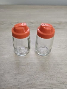 Vintage Federal Housewares Clear Glass Salt & Pepper Shakers Orange Lids 3 1/2" - Picture 1 of 6