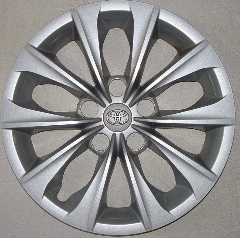 genuine factory made by Toyota Camry wheel cover 2015 2016 2017 hub cap Foto 1 de 1