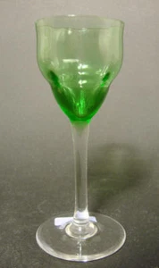Art Decò - Bicchiere da liquore, 1925 circa. Vetro soffiato ottico. - Foto 1 di 1