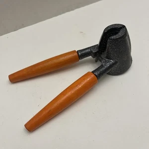 Nutcracker Anwenk Heavy Duty Pecan Walnut Plier Opener Tool with Wood Handle - Picture 1 of 5
