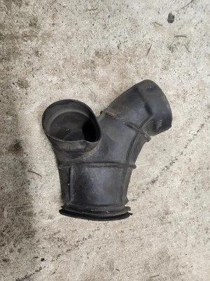 88-91 Honda CRX Civic Air Intake Box To Resonator Rubber D15B D16A6 DX Si OEM - Image 1 of 2