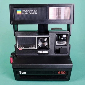 VINTAGE - POLAROID - 650 LAND CAMERA - EXCELLENT CONDITION -NOS + FILM, TESTED - Picture 1 of 9