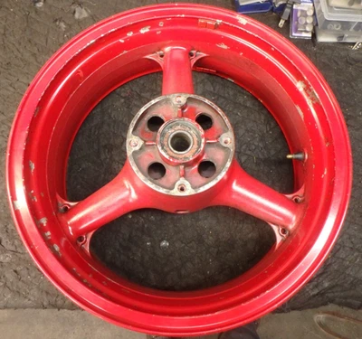 KAWASAKI ZX6R, ZZR 600 RUEDA TRASERA, LLANTA, PIEZA DE FABRICANTE ORIGINAL, RECTA GARANTIZADA #77 Foto 1 de 4