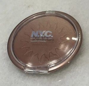Bronceador NYC Sweet Cheeks - 0135-02 Brooklyn Babe - 0,4 oz - Imagen 1 de 2