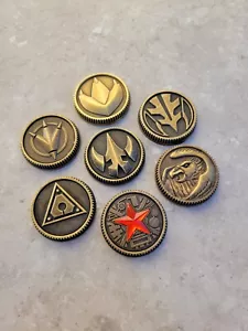 Set 7 monete TOMMY EREDITÀ DIFETTOSA - resistente alle intemperie realizzate per Legacy Morpher Cosplay Prop - Foto 1 di 4