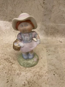 cabbage patch porcelain figurine Easter 4” - Picture 1 of 10