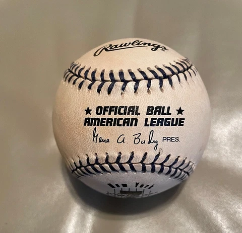 MICKEY MANTLE NEW YORK YANKEES NUMBER 7 OFFICIAL AMERCAN LEAGUE BUDY BALL Cover