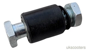 LAMBRETTA HORQUILLA ESLABÓN PIVOTE PERNO COMPLETO CON CASQUILLO DE NYLON Y TUERCAS GP/LI/TV/SX - Imagen 1 de 2