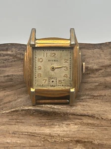 ACCRO SWISS TANK WRIST WATCH  7j LXM 25.7mm 16mm LUG FOR REPAIR (RH) - Picture 1 of 6