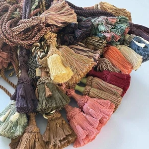 Lote De Colección Cordones para Cortinas Pasamontería Corbatas Borlas Flecos Patrimonio 24 Piezas - Imagen 1 de 15