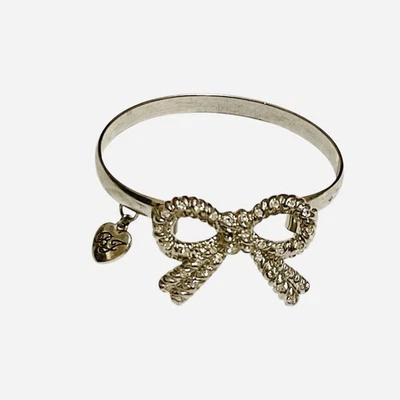 Pulsera Betsey Johnson Arco Cristal Brazalete Gancho Cuerda Tono Plateado Cinta De Colección Foto 1 de 4