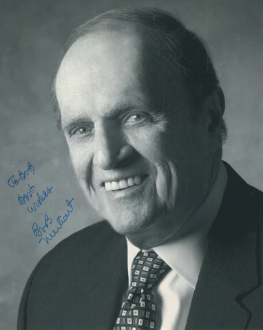 BOB NEWHART HAND SIGNED 8x10 PHOTO+COA           GREAT POSE         TO BOB Cover