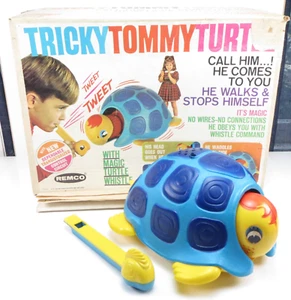 Juguete de colección 1967 REMCO Tricky Tommy Turtle a batería con caja - LEER - Imagen 1 de 18