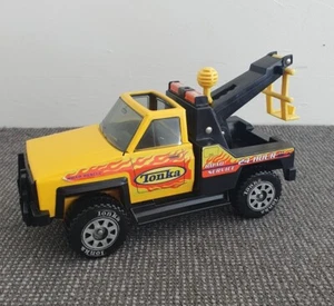 🔶️VINTAGE TONKA 4WD ROAD RESCUE TOW TRUCK STEEL PLASTIC RETRO #4 - Picture 1 of 9