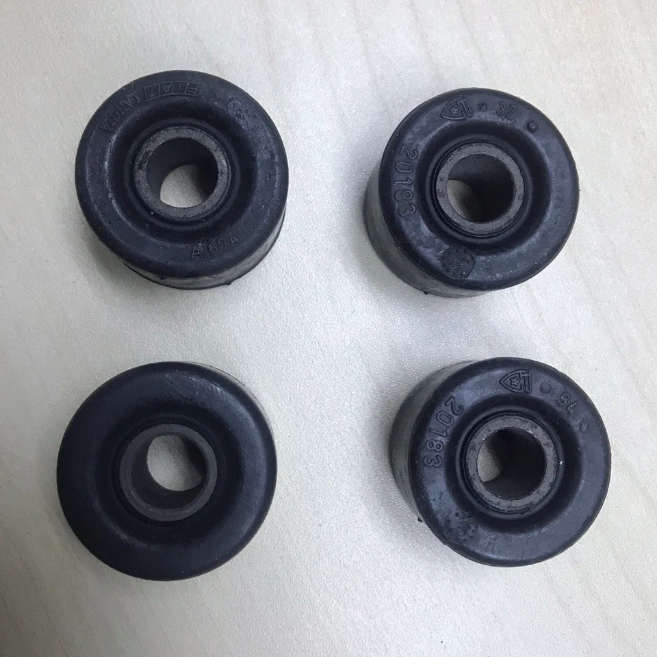 4x ESTABILIZADOR DE MONTAJE VARILLA DE ACOPLAMIENTO PARA ALFA ROMEO 155 164/Sedan 168 145 146 GTV Foto 1 de 1