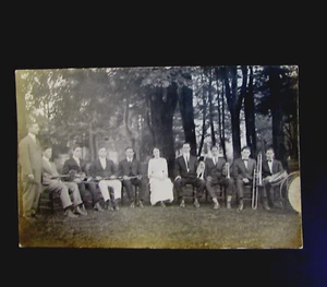 VINTAGE - ORIGINAL REAL PHOTO POSTCARD - ENSEMBLE - Picture 1 of 2
