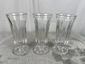 Vintage CLEAR GLASS FOOTED Set of 3 ICE CREAM / SODA / PARFAIT / SUNDAE GLASSES - Picture 1 of 6