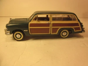 FRANKLIN  MINT 1/43 DIECAST  "1950 FORD WOODIE WAGON" CLASSIC '50s SERIES - Picture 1 of 5