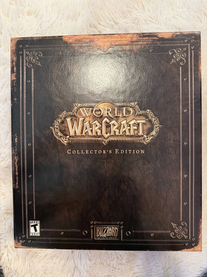 World of Warcraft Collector’s Edition 2004 Complete Set w/ Artbook & DVDs - Image 1 of 4