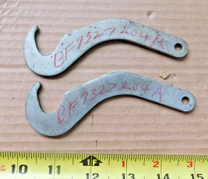2 NEW REAR DOOR CHECK ARMS 1953-55 LINCON COSMOPOLITAN & CAPRI 4-DOOR SEDANS - Foto 1 di 1