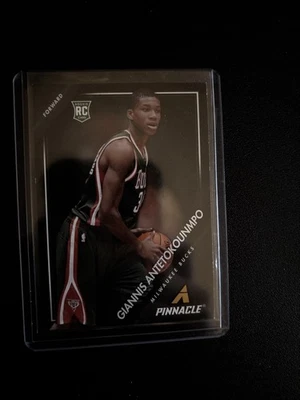 2013-14 Panini Pinnacle Rookie Giannis Antetokounmpo #5 Foto 1 de 2