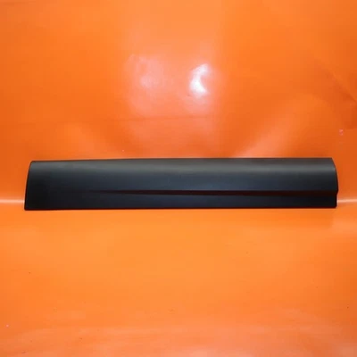 Moldura puerta trasera izquierda maserati levante 2017 2018 2019 2020 670035238 OEM Foto 1 de 4