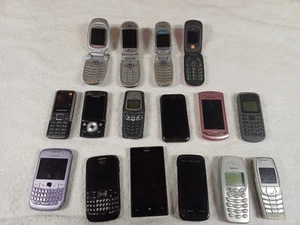 lot téléphones portables pièces détachées ou réparation pas de câbles - Photo 1/7