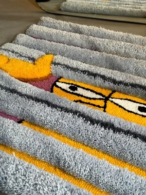 Alfombra de área hecha a mano de lana acolchada a mano de cartón para niños para sala de estar del hogar Foto 1 de 4