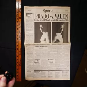Walker, Texas Ranger ❋ PERIÓDICO FALSO 1996 ❋ Conjunto de decoración y utilería PRADO - Imagen 1 de 6