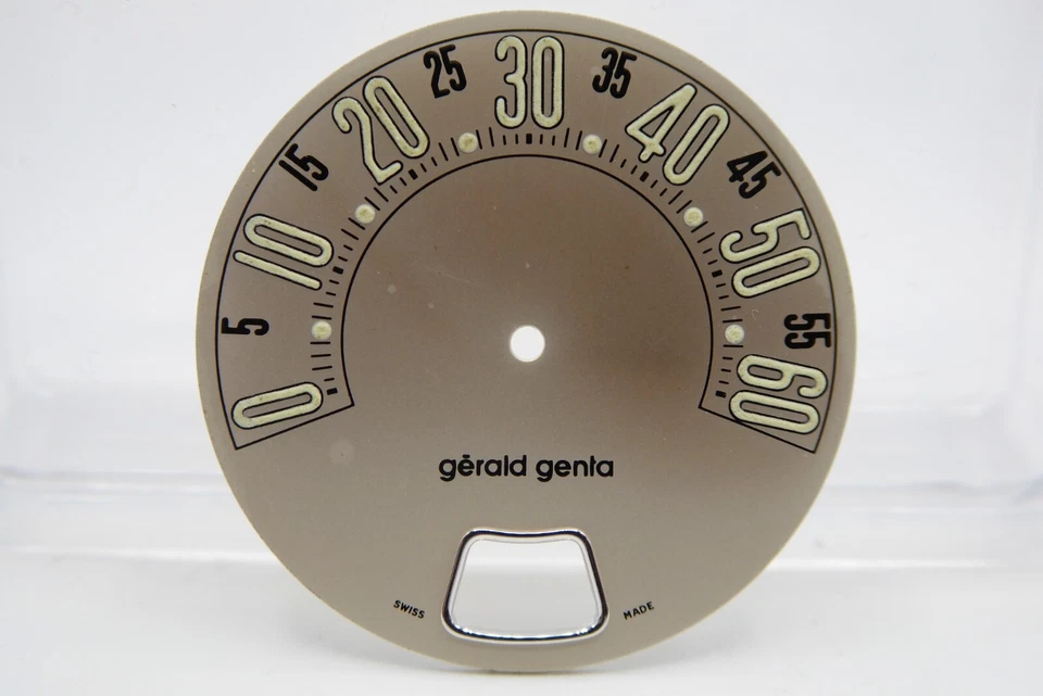 Gerald genta Retro Classic dial for Steel model - Image 1 of 4