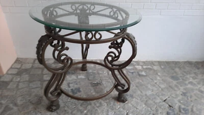 gebrauchter runder Metalltisch , schön verziert, Glasplatte mit Fasettenschliff - Bild 1 von 4