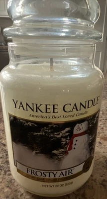 NUEVO Yankee Candle “Frosty Air” 22oz Vacaciones Tarro Grande Vela Aroma Raro Foto 1 de 4