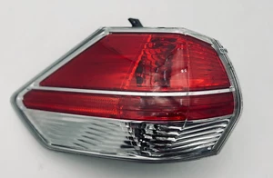 Nissan Rogue 2014 2015 2016 Outer Tail Light Driver LH 26555-4BA0A OEM - Foto 1 di 3