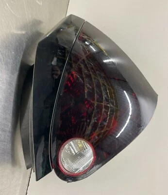 Nissan Máxima 2004 fabricante de equipos originales lado derecho pasajero luz trasera *tintada* 05-08 Foto 1 de 4