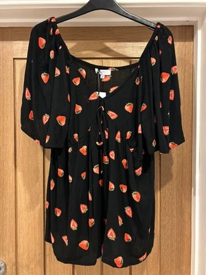 BNWT  SIMPLY BE Lovely Back & Strawberry Print V Neck Empire Tunic Top UK 14 - Image 1 of 4