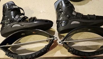 Botas de salto Kangoo Jumps exercício preto/prata modelo desconhecido sem palmilhas tamanho 11 (44) - Imagem 1 de 4