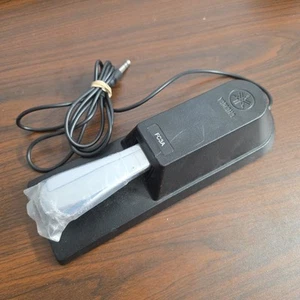Pedal Sustain estilo piano Yamaha FC3A con medio pedal E - Imagen 1 de 2