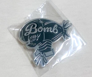 Kettensäge Film Reze Bogen Motiv Design Pins Button Anstecker Bombe 40x40mm - Bild 1 von 1