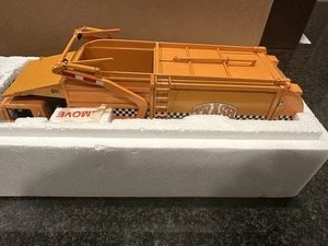 First Gear 1/34 Mack MR Front-End Loader Refuse Truck w/ Bin - Trash Taxi - Picture 1 of 5