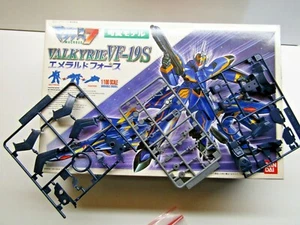 Bandai 1:100 Scale Macross Valkyrie VF-19S SprueD A & B2 Black & Grey Parts Only - Picture 1 of 2
